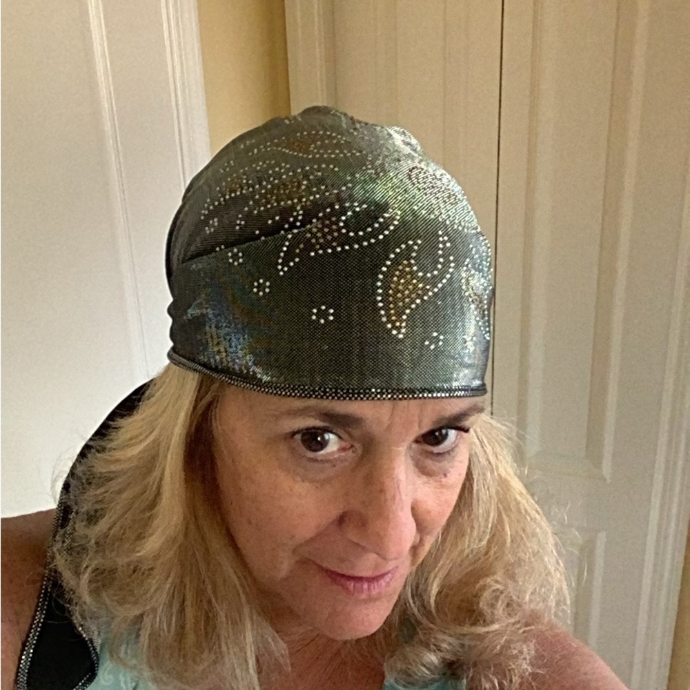 Silver head cover with sun shaped beading silver NWPT